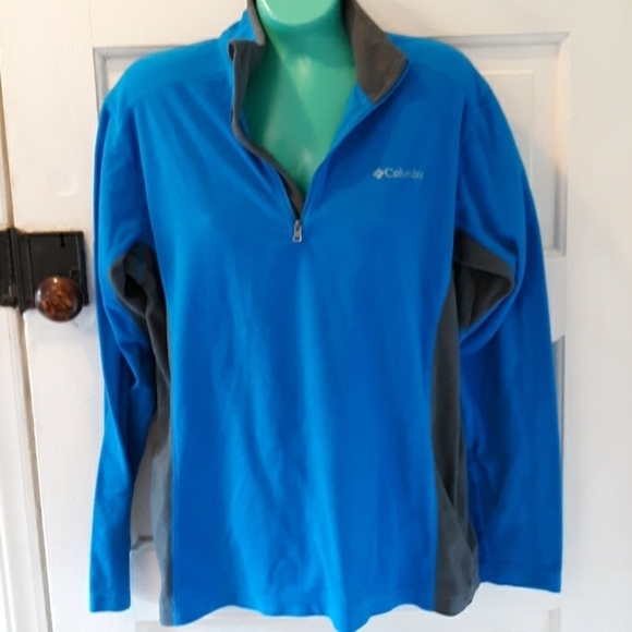 Columbia small pull over - Picture 1 of 3